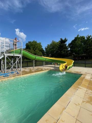 Campsite Le Convivial Foncene